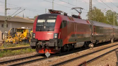 Elektrolokomotive ÖBB Taurus 1116 203 Railjet Freilassing