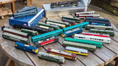 HELJAN Modelleisenbahn Modelle Wagen Lokomotiven H0