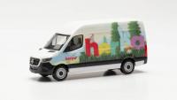 herpa Ostermodell 2023 Mercedes Benz Sprinter 18 in 1 zu 87 H0