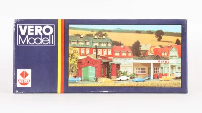VERO Bausatz Tankstelle mit Kfz-Werkstatt H0 TT DDR