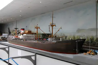 Automobilmuseum EFA mobile Zeiten Amerang Modelleisenbahn in Spur II Schiff Hafen