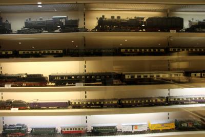 Automobilmuseum EFA mobile Zeiten Amerang Modelleisenbahn in Spur II Modellbahn-Vitrine