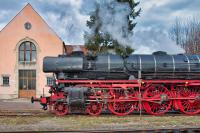 Schnellzug-Dampflokomotive 01 180 auf der Drehscheibe der Lokwelt Freilassing - am Betriebswerk