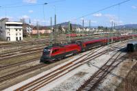 Railjet der ÖBB im Bahnhof Freilassing