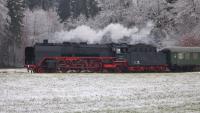 Schnellzug-Dampflokomotive 01 066 mit einem Sonderzug in Freilassing