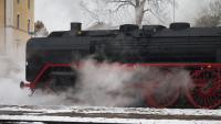 Schnellzug-Dampflokomotive 01 066 mit einem Sonderzug in Freilassing