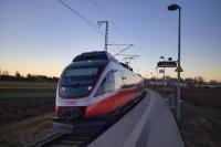 ÖBB S-Bahn an der Haltestelle Freilassing Hofham