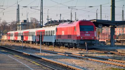 Diesellokomotive ÖBB 2016 077 Bahnhof Freilassing