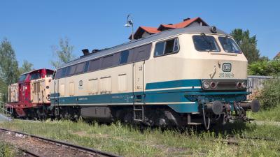 Diesellokomotive DB 215 082-9 am ehemaligen Betriebswerk Freilassing