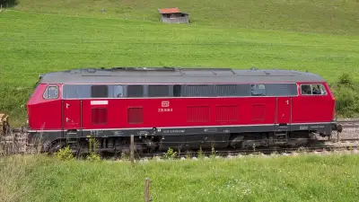 Diesellok H.F. Wiebe HFW 215 018-3 Bauzug Strass