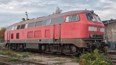 Diesellokomotive Deutsche Bahn DB 218 417-4 am ehemaligen Betriebswerk Freilassing