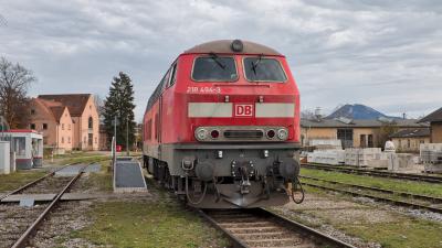 Diesellokomotive DB 218 494-3 am Betriebswerk Freilassing