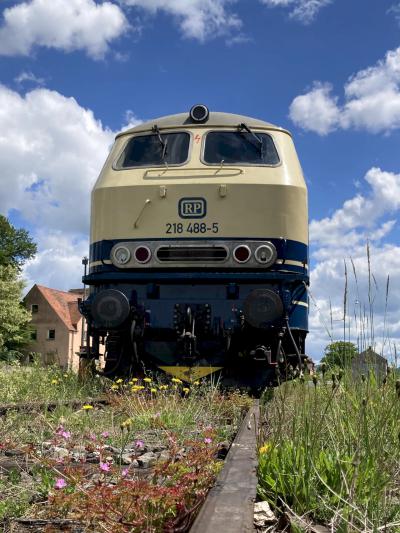 Diesellokomotive RP 218 488-5 am ehemaligen Betriebswerk Freilassing