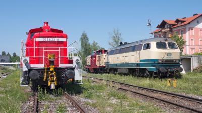 Dieselloks DB 363 623-0 DB 215 082-9 SR 211 238-1 am ehemaligen BW Freilassing