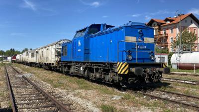Diesellokomotive PRESS 204 033-9 mit dem Unkrautvernichtungszug Blümchentod