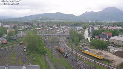Diesellokomotive V 60 ozeanblau beige Bahnhof Freilassing