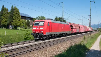 Elektrolokomotive Bombardier TRAXX DB 185 180-7 Niederstrass