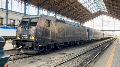 Bombardier TRAXX MÁV H-START 480 007-8 Personenzug Budapest