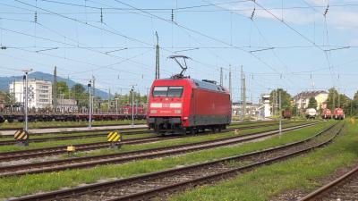 Elektrolokomotive DB 101 049-5 am Bahnhof Freilassing