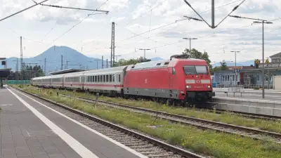 Elektrolokomotive DB 101 049-5 Königssee Express Bahnhof Freilassing