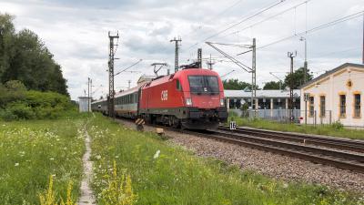 Elektrolokomotive ÖBB Taurus 1016 030 Lokwelt Freilassing