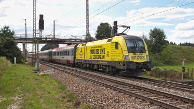 Elektrolokomotive ÖBB Taurus 1016 020 Niederstrass
