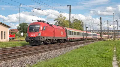 Elektrolokomotive ÖBB Taurus 1016 003 Eurocity Freilassing