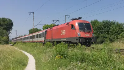 ÖBB SIEMENS Taurus 1016 002-8 Eurocity in Freilassing