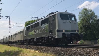 Elektrolokomotive railadventure 111 222-6 in Freilassing