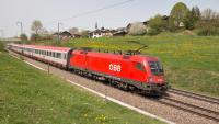 Elektrolokomotive ÖBB Taurus 1116 267 bei Strass