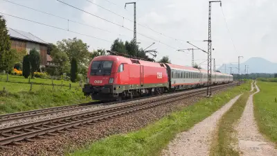 Elektrolokomotive Siemens Taurus ÖBB 1116 281 Niederstrass