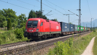 Elektrolokomotive ÖBB Taurus 1116 150 Güterzug Niederstrass
