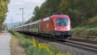 Elektrolokomotive ÖBB Taurus 1116 083 Freilassing