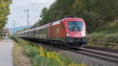 Elektrolokomotive ÖBB Taurus 1116 083 Freilassing
