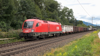 Elektrolokomotive ÖBB Taurus 1116 093 Güterzug Freilassing