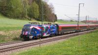 Elektrolokomotive ÖBB Taurus 1116 212 Fussball vereint Europa Roco