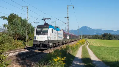 Elektrolokomotive ÖBB Taurus 1116 229 Railjet Niederstrass