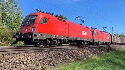 Elektrolokomotive ÖBB Taurus 1116 169 Freilassing