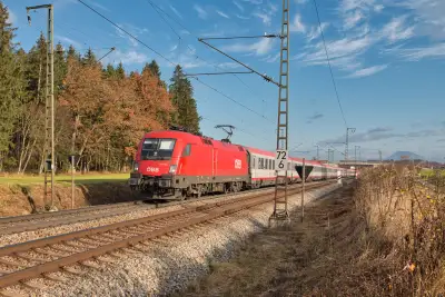 ÖBB 1116 148 mit einem Personenzug