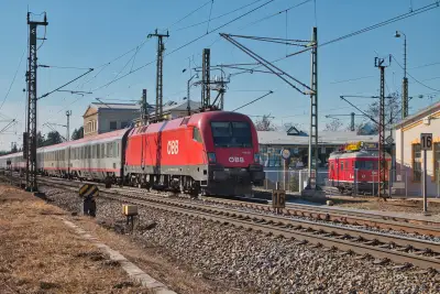 ÖBB Taurus 1116 051 in Freilassing Turmtriebwagen Lokwelt