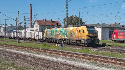 Zweikraftlokomotive STADLER Euro 9000 ELP 2019 323-5 in Freilassing