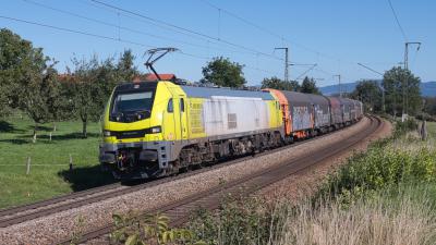 Elektrolokomotive Diesellokomotive Zweikraftlokomotive STADLER Euro 9000 2019 403-5
