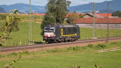 BEACON X4E-851 Elektrolokomotive Vectron Niederstrass