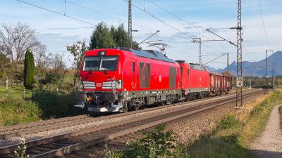 Elektrolokomotiven DB 249 065-4 und DB 185 289-6 Niederstrass