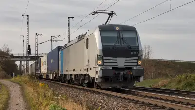 Elektrolokomotive RAILPOOL Vectron 193 998-2 Niederstrass