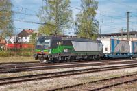 ELL SIEMENS Vectron 193 743 mit einem Güterzug in Freilassing