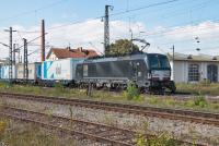 MRCE Siemens Vectron 193 668 mit einem Güterzug in Freilassing