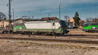 European Locomotive Leasing ELL SIEMENS Vectron 193 239 und 193 752