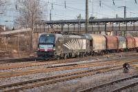 MRCE Lokomotion SIEMENS Vectron 193 666 mit einem Güterzug in Freilassing