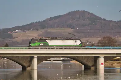 ELL SIEMENS Vectron 193 745 auf der Saalach-Brücke bei Freilassing